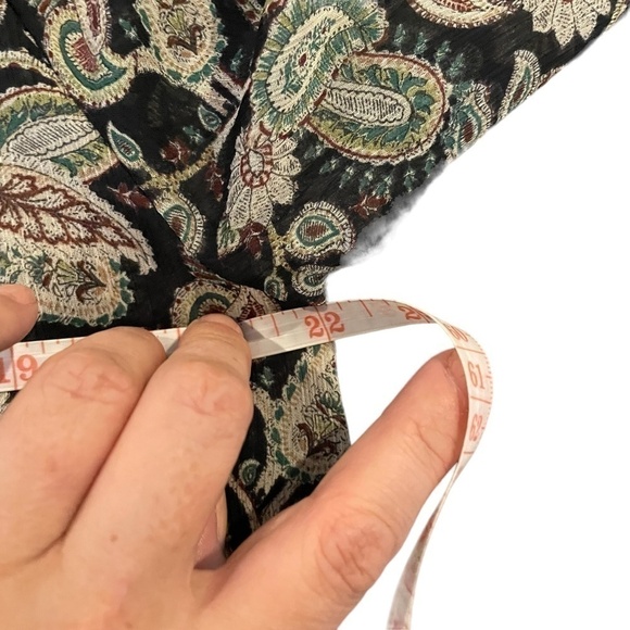 Paisley Chiffon Blouse💙 - Picture 6 of 11